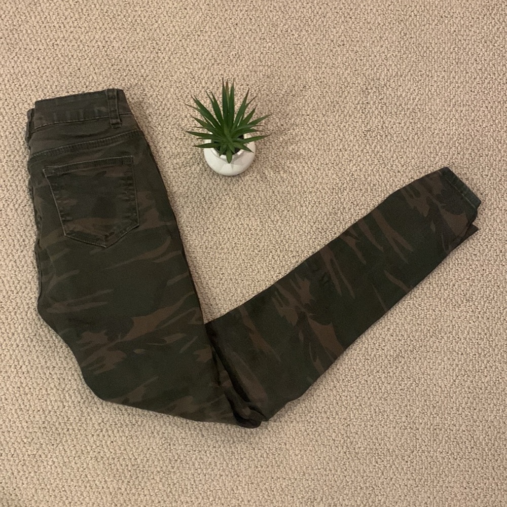 🌹VINTAGE Blue Topic • Denim Collection Distressed Camouflaged Skinny Jeans